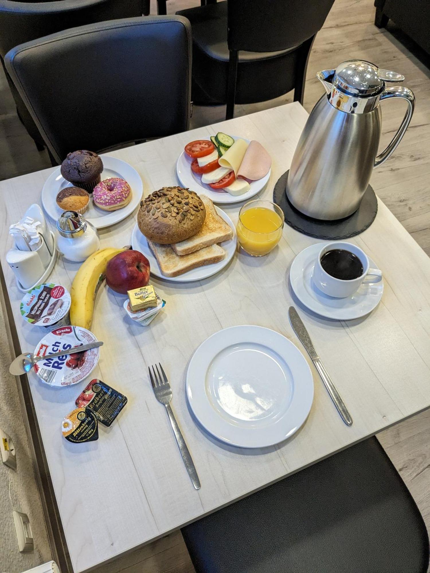 Adler Hotel Frankfurt Франкфурт-на-Майні Екстер'єр фото